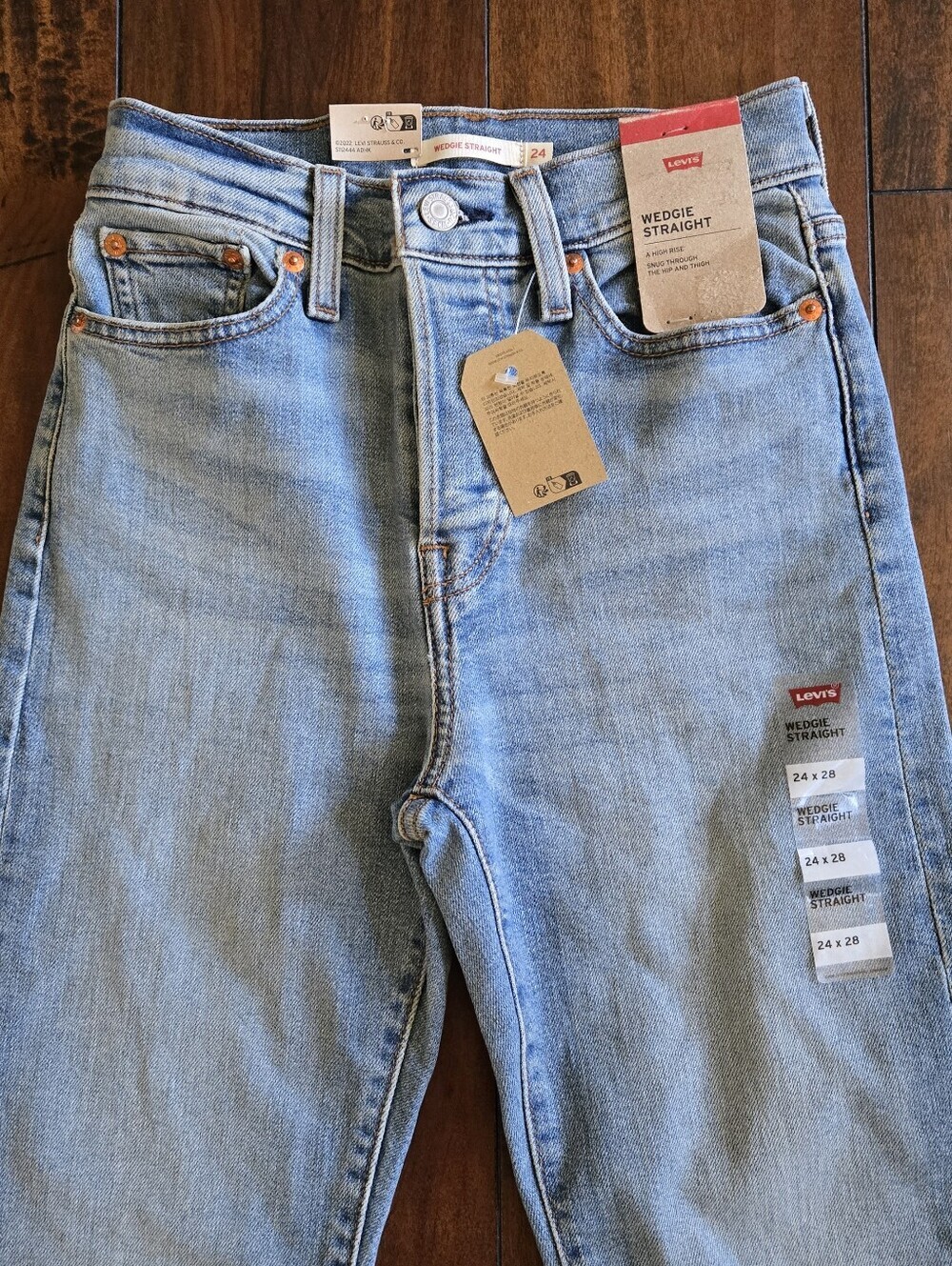 Levi's Women Wedgie Straight High Rise Distressed button Fly Raw Hem Size 24 NWT - Picture 6 of 14